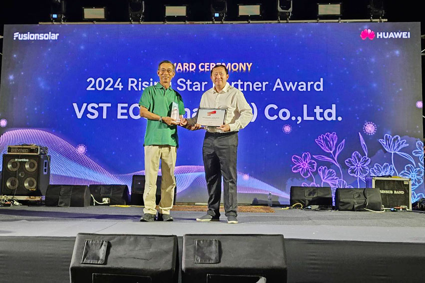 VST ECS (Thailand) receives the "2024 Rising Star Partner Award" at Huawei Thailand Fusionsolar Ecosystem Partner Summit 2025