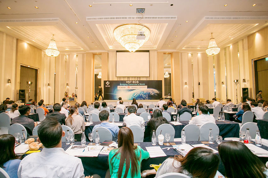 วีเอสที อีซีเอสระดมสุดยอดโซลูชันไอทีจาก 4 แบรนด์ดังในงานสัมมนา "VST ECS Bridging Tomorrow’s World"