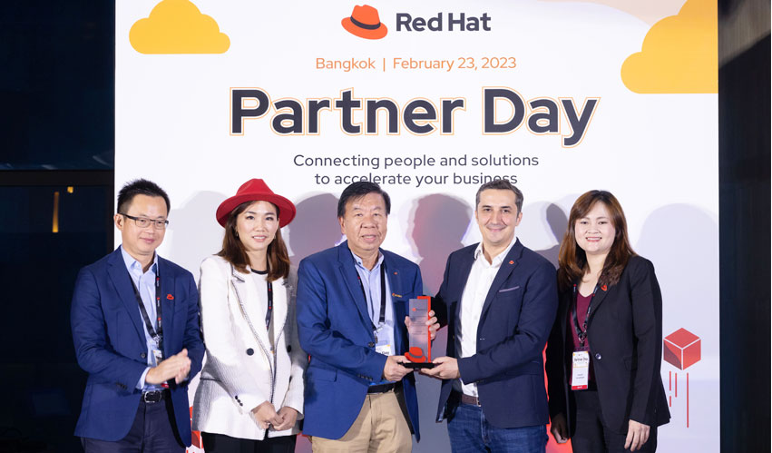 วีเอสที อีซีเอส (ประเทศไทย) คว้ารางวัล CY22 Top Distribution Partner of the Year จาก Red Hat
